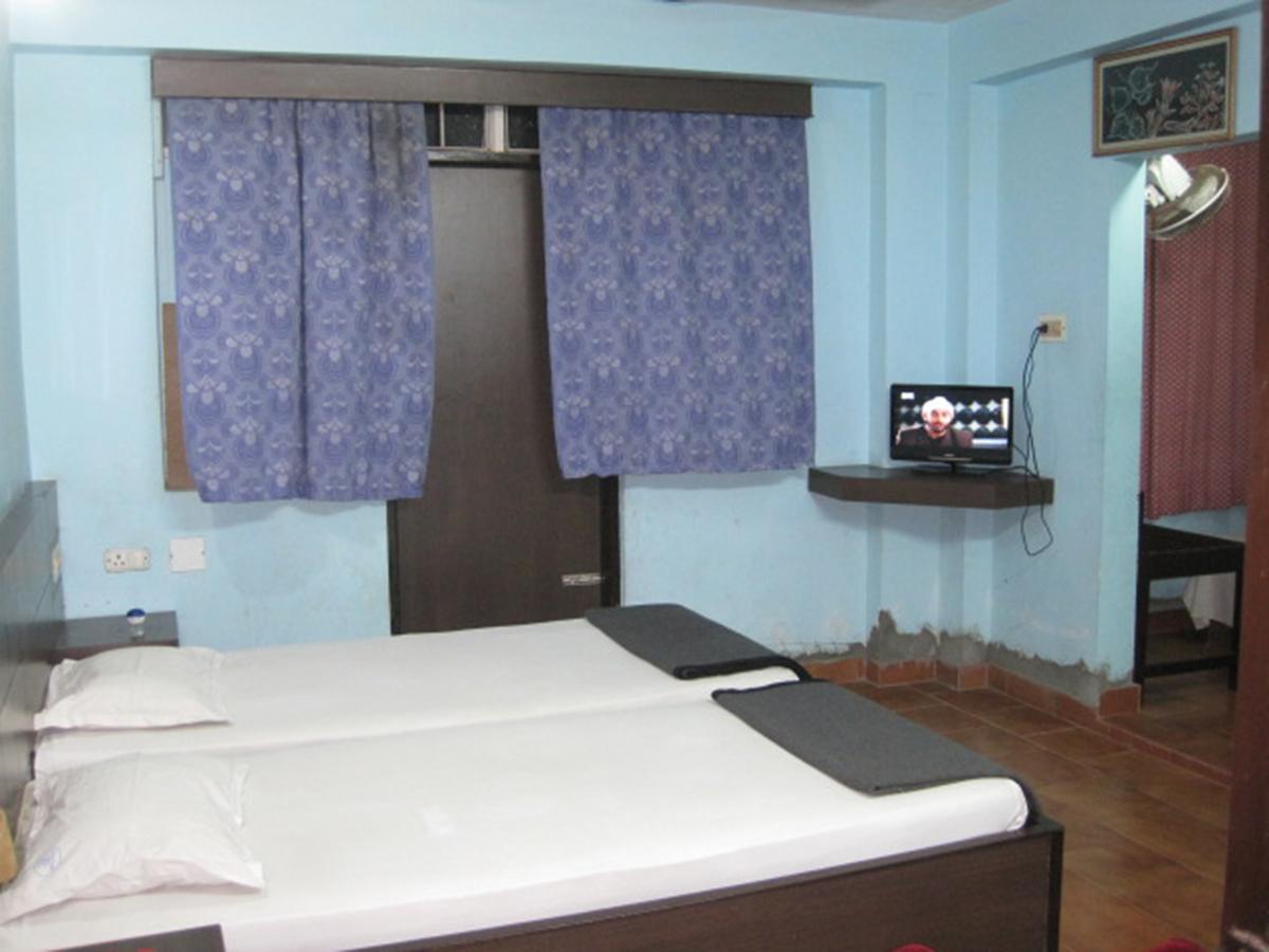 Hotel Arya Palace Puri Ngoại thất bức ảnh