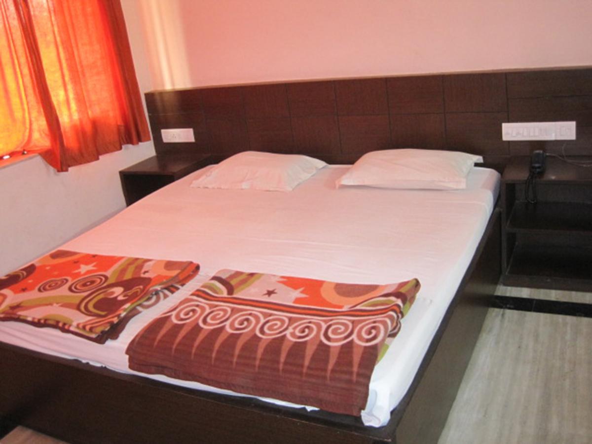 Hotel Arya Palace Puri Ngoại thất bức ảnh