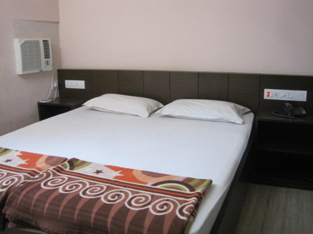 Hotel Arya Palace Puri Ngoại thất bức ảnh